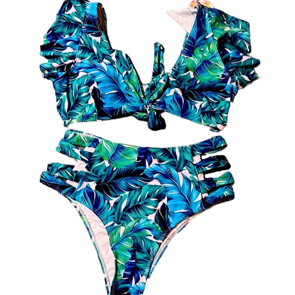 Binlowis Bathing Suit NWT 💕💕💕💕
